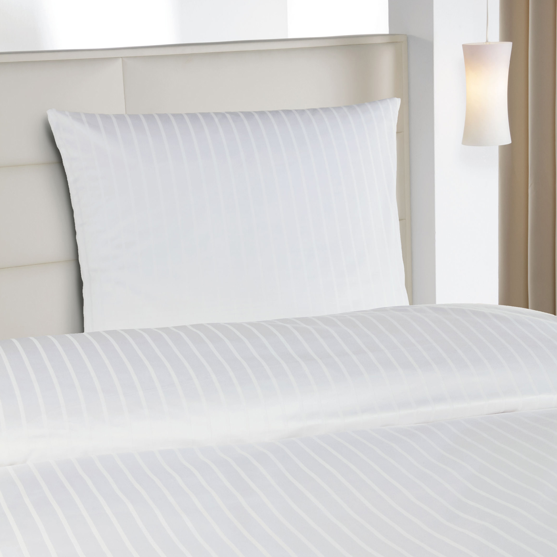 Bettgarnitur VIOLA 140 g/ m² - Damast, Streifsatin 6/24 mm