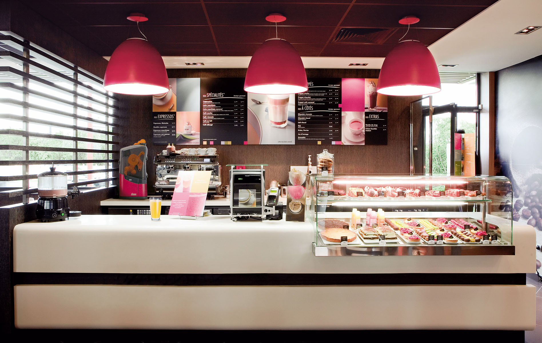 ZUMEX - MINEX, Saftpresse für Früchte 6,5 - 7,8 cm, 38,3 x 36,8 x 71,2 cm, Farbe: Black