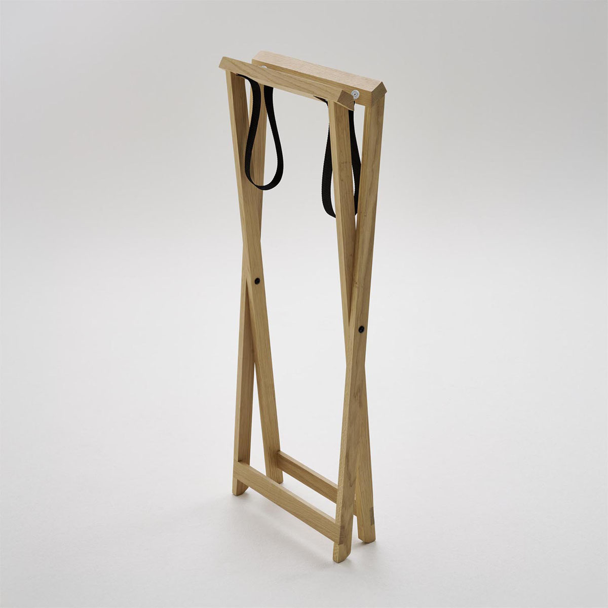 Tablettstaender VALO, passend zu Artikel 14060, Eichenholz geoelt, klappbar, 56 x 35,5 cm, H: 75 cm