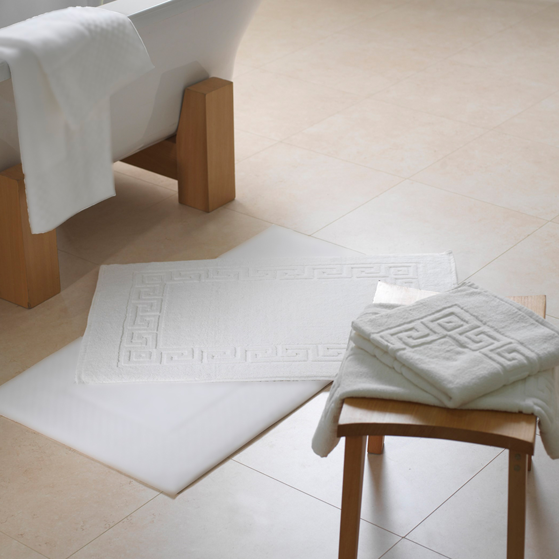 Hagen - Badvorleger, Zwirnfrottier m. Mäanderborte, 700 g/ m²