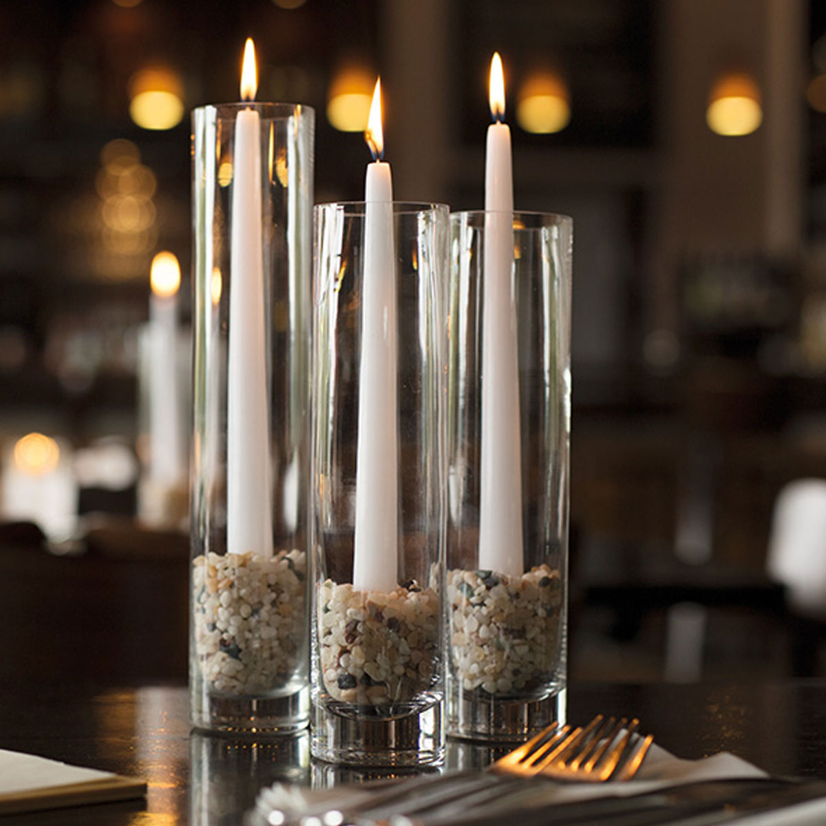 Gastro- Spitzkerzen, Brenndauer: ca. 7 Std., 1 Karton = 200 Stück, D: 2,2 cm, H: 24 cm