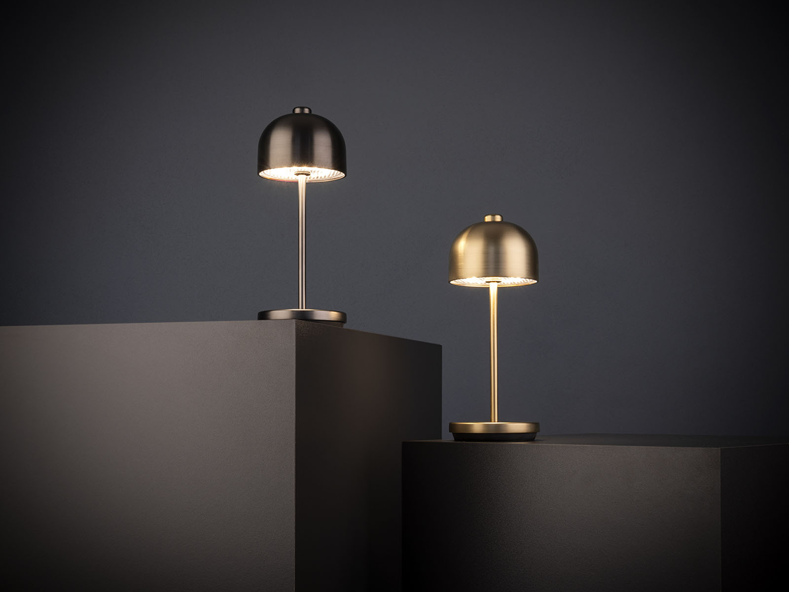 Tischleuchte JOSEF MINI, Metall, Farbe: gunmetal, 1x LED 2,2 W / 170 lm, dimmbar in 3 Stufen, D: 8 cm, H: 20,5 cm