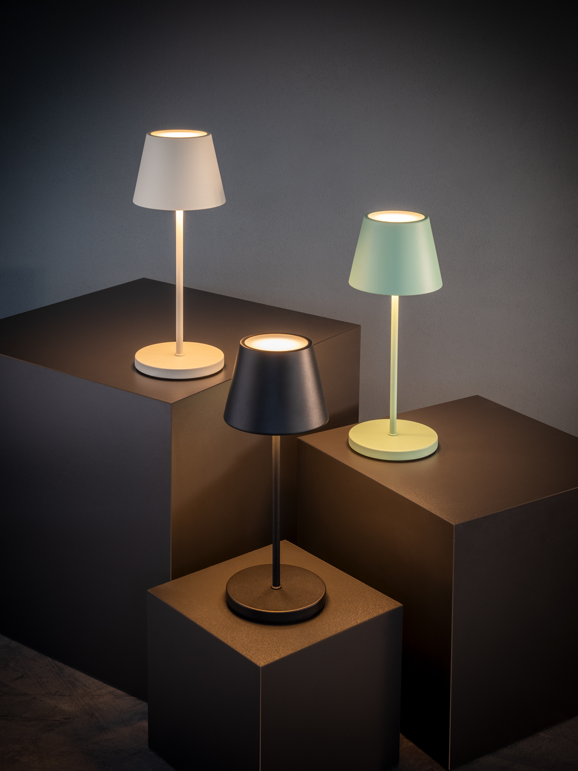 Tischleuchte MERLE, Metall, 1 x LED 2,0 W/ 270 lm, D: 11 cm, H: 30,5 cm, Farbe: whisper white