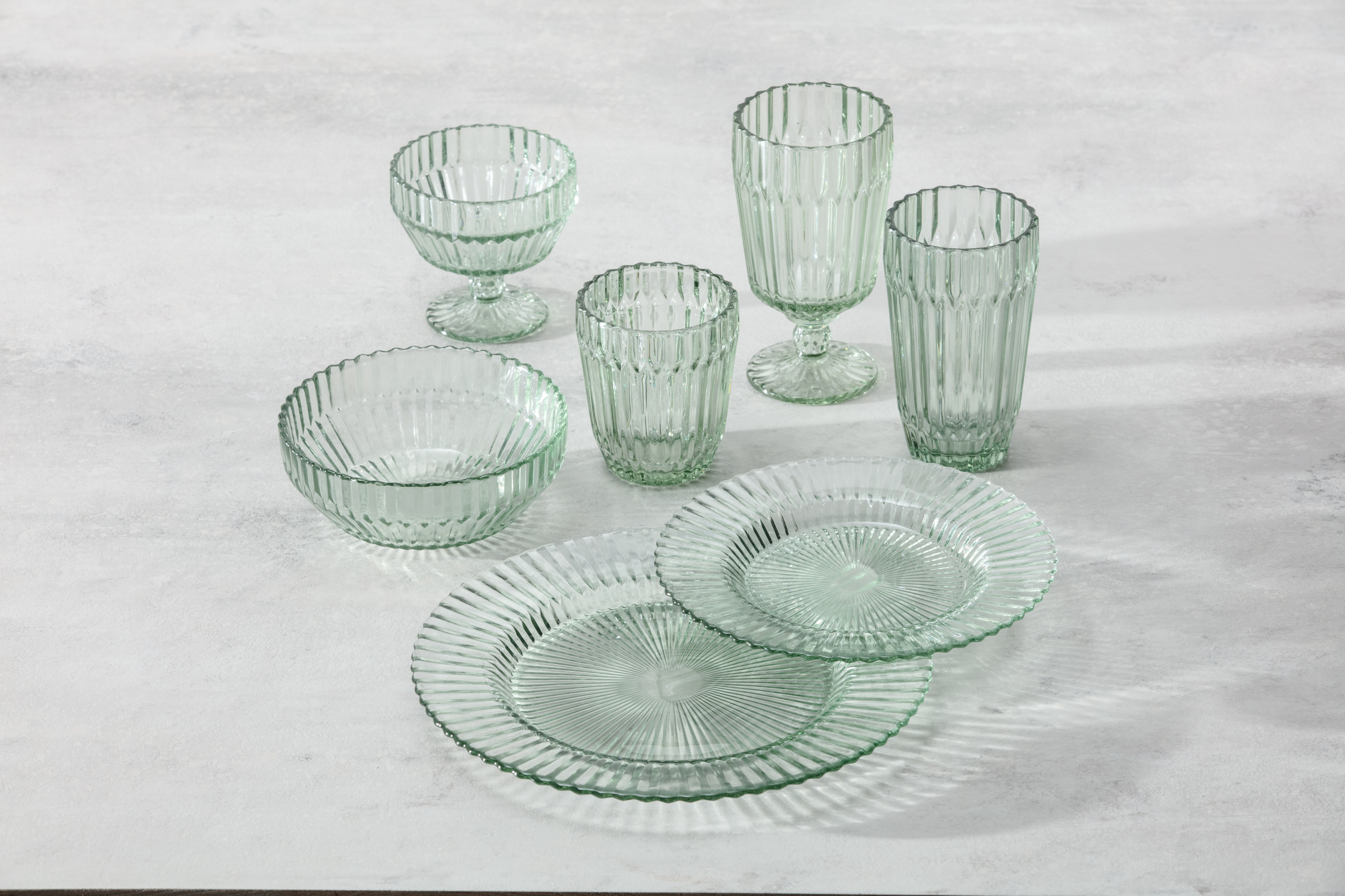 Glasbowl auf Fuss : Archie salbeigrün, Inhalt: 290 ml, D: 110 mm, H: 100 mm