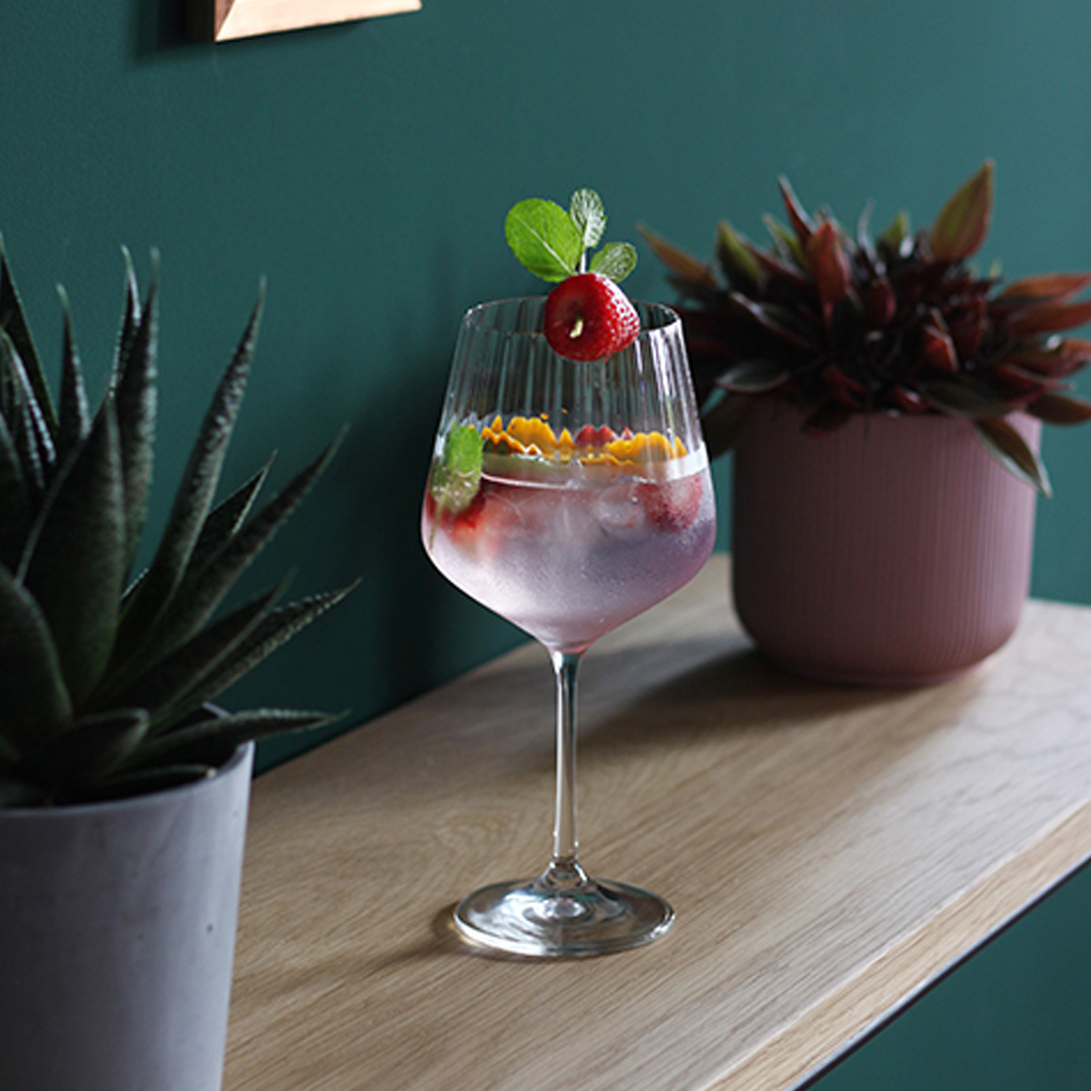 Gin & Tonic Celebration Nr. 46, Inhalt: 640 ml, D: 105 mm, H: 222 mm