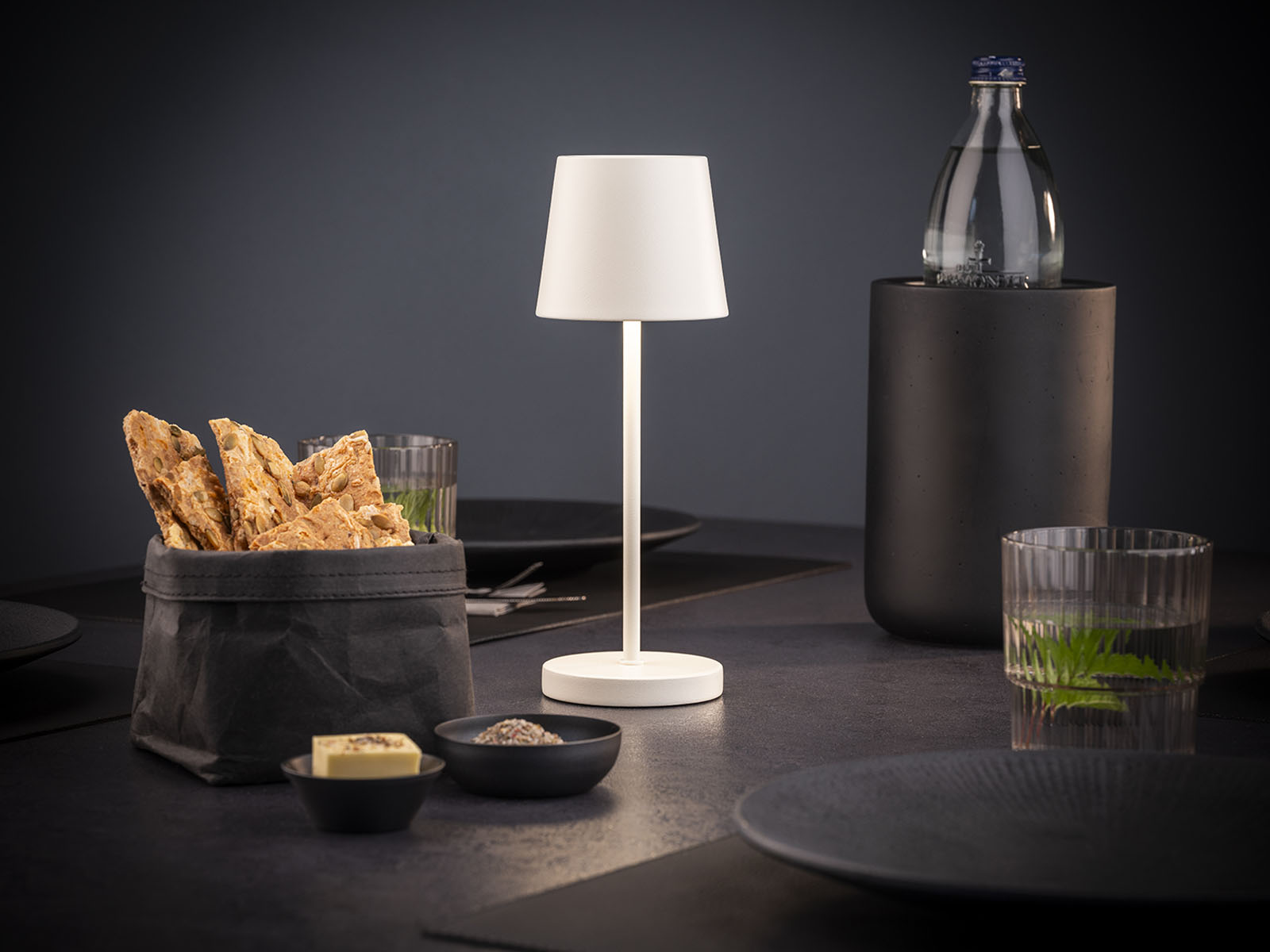 Tischleuchte MERLE MINI, Metall, Farbe: whisper white, 1x LED 1,0 W / 100 lm, dimmbar in 3 Stufen, D: 9 cm, H: 25 cm