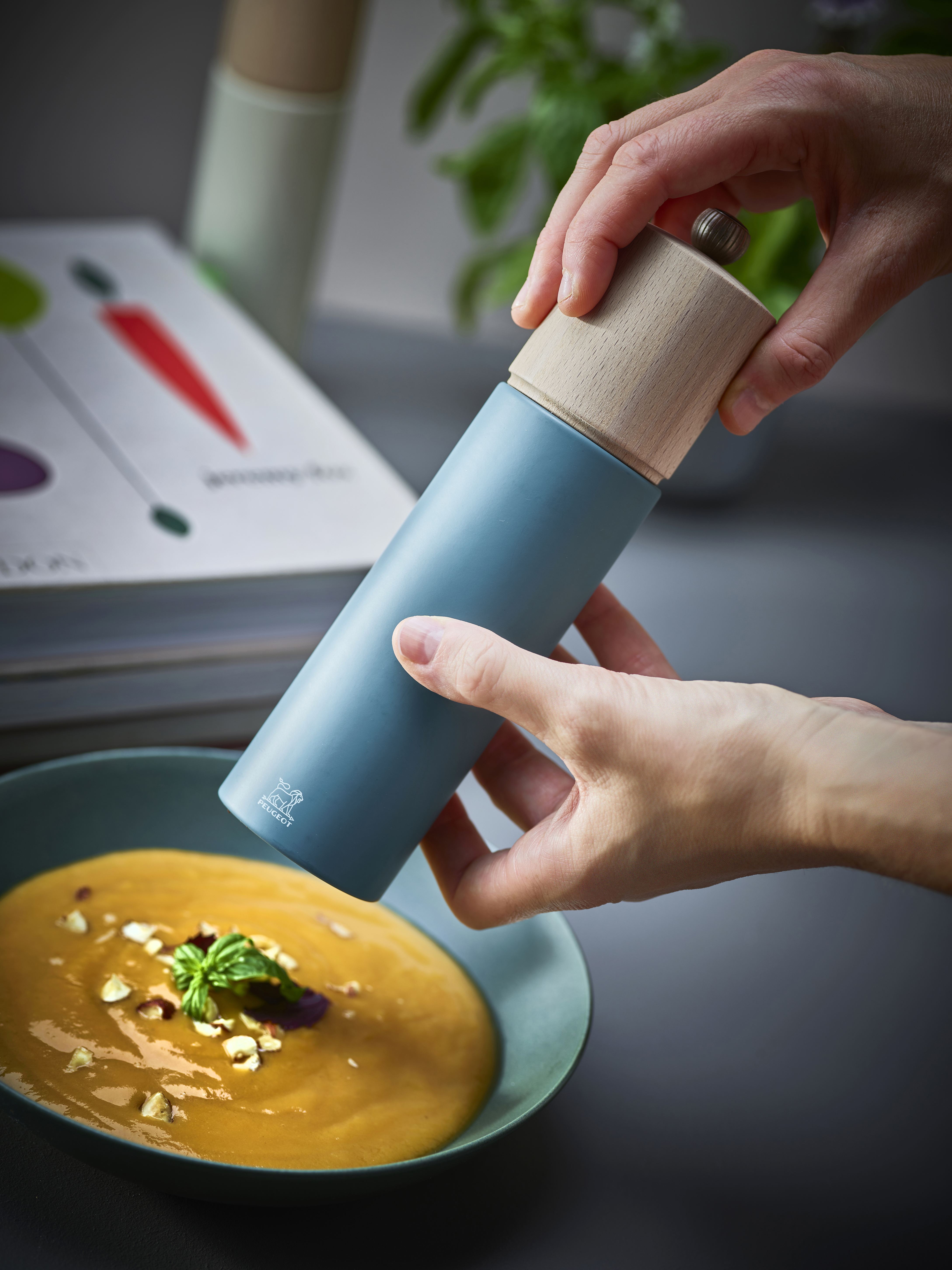 Peugeot : Boreal - Pfeffermühle, manuelle Buchenholz-Mühle, Größe: 21 cm, Farbe: rauchblau