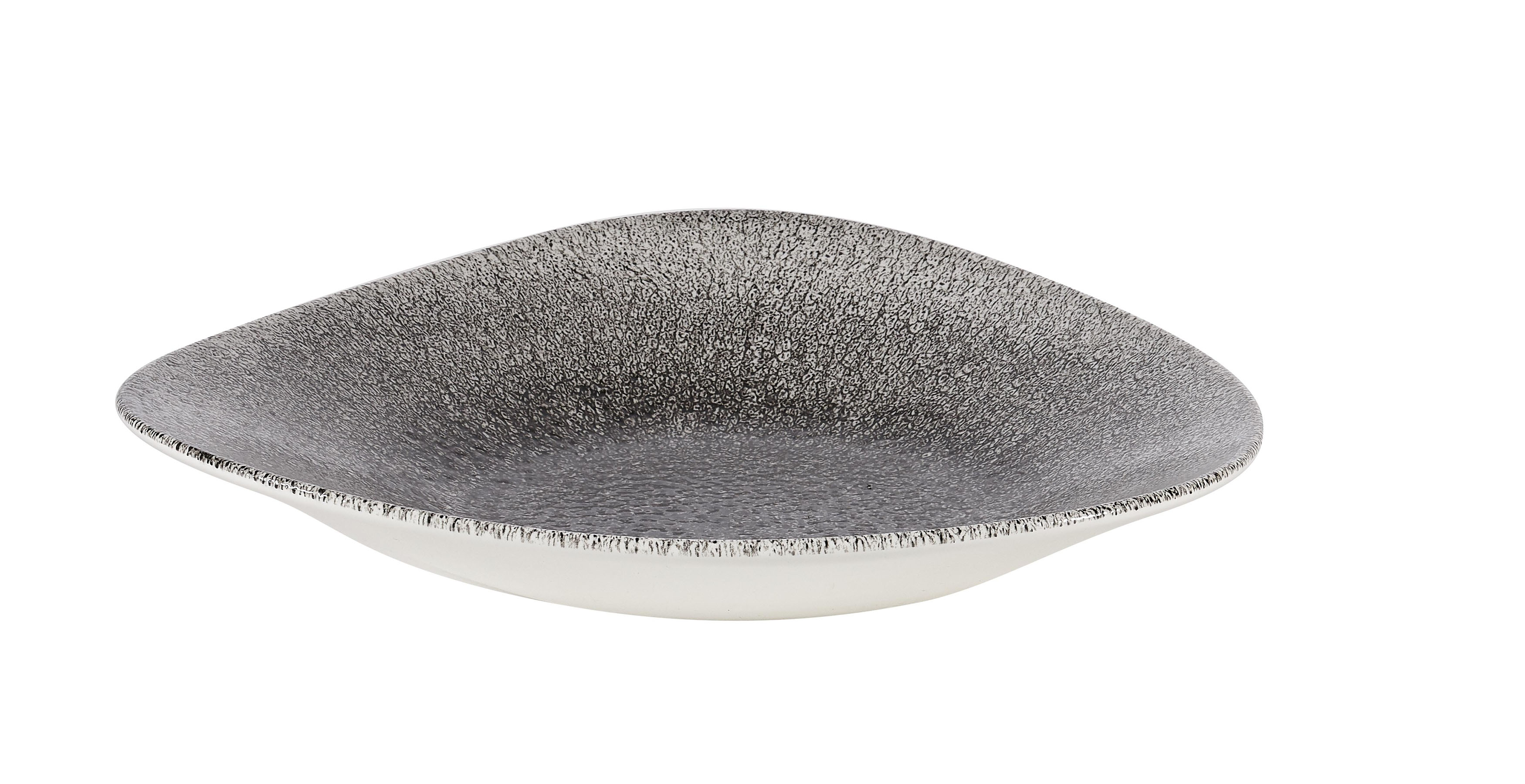 Churchill, Raku : Quartz Black - Schale flach dreieckig, 27,8 x 19,8 cm