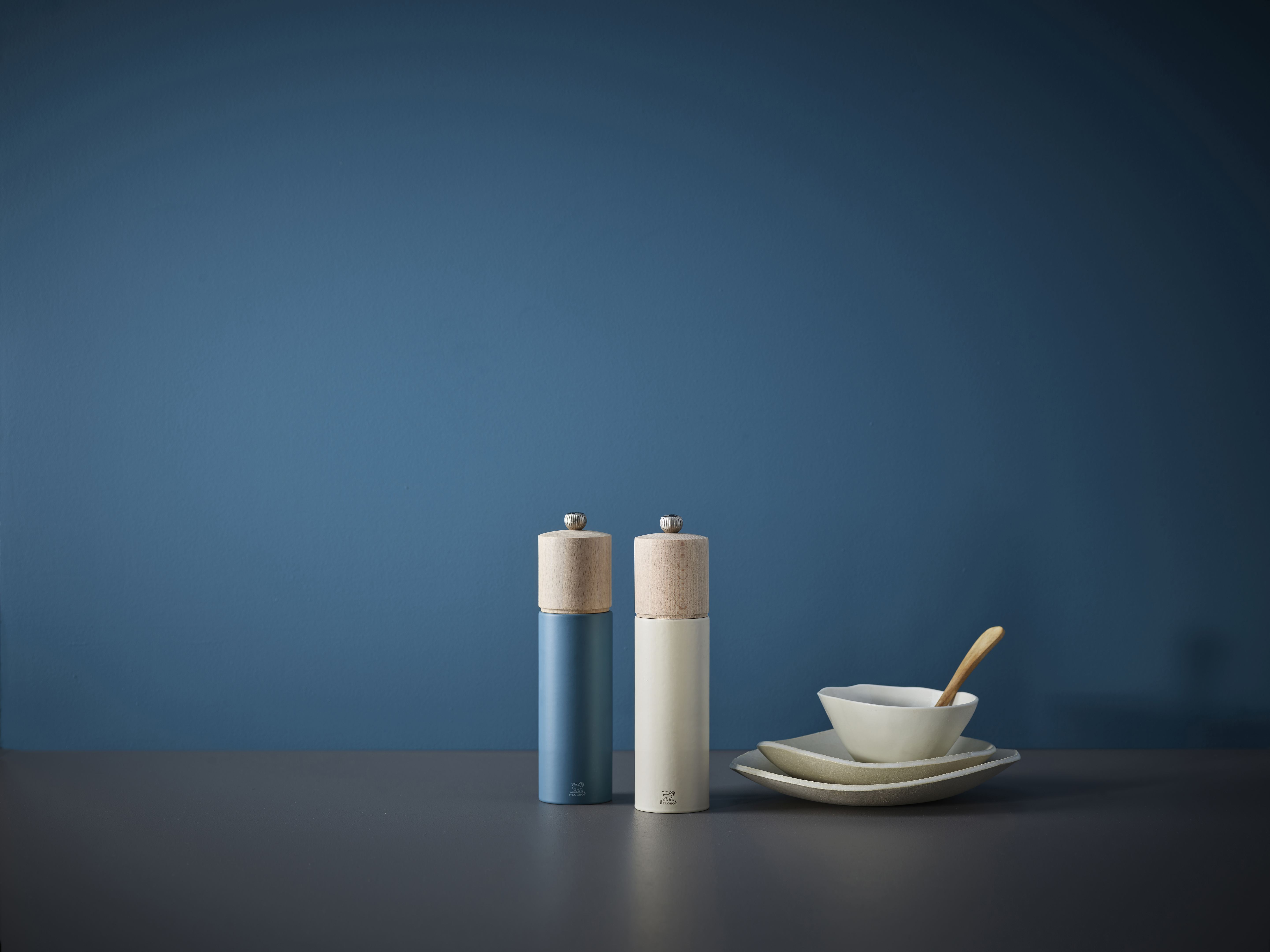 Peugeot : Boreal - Pfeffermühle, manuelle Buchenholz-Mühle, Größe: 21 cm, Farbe: rauchblau