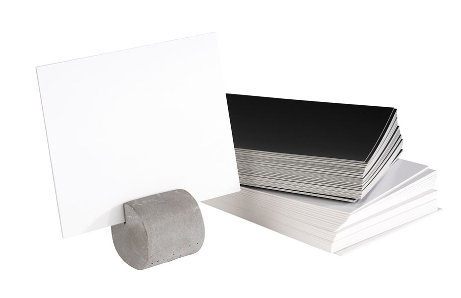 Kartenhalter, 4er Set, Beton, mit 15 schwarzen u. 15 weissen Karten, B x L: 3 x 3 cm, H: 3 cm