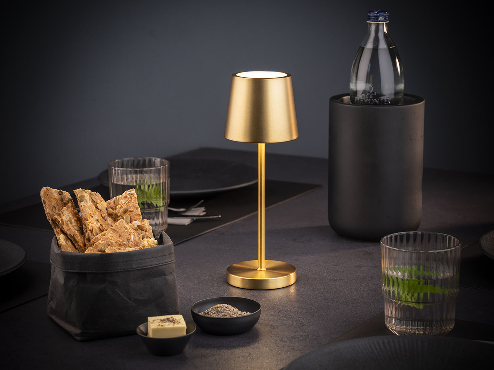 Tischleuchte MERLE MINI, Metall, Farbe: goldfarben, 1x LED 1,0 W / 100 lm, dimmbar in 3 Stufen, D: 9 cm, H: 25 cm