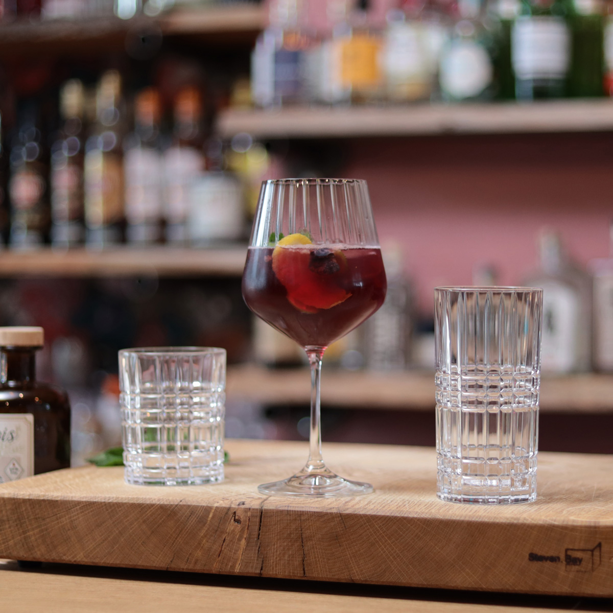 Gin & Tonic Celebration Nr. 46, Inhalt: 640 ml, D: 105 mm, H: 222 mm