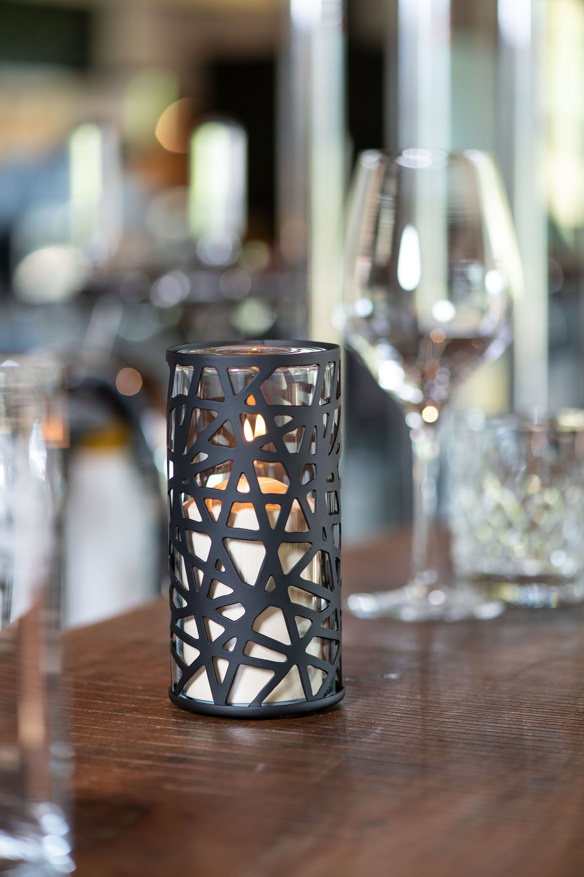 Tischlampe Zebra 80K, Lampenkörper: schwarz, Glaszylinder: klar, Höhe: 15 cm