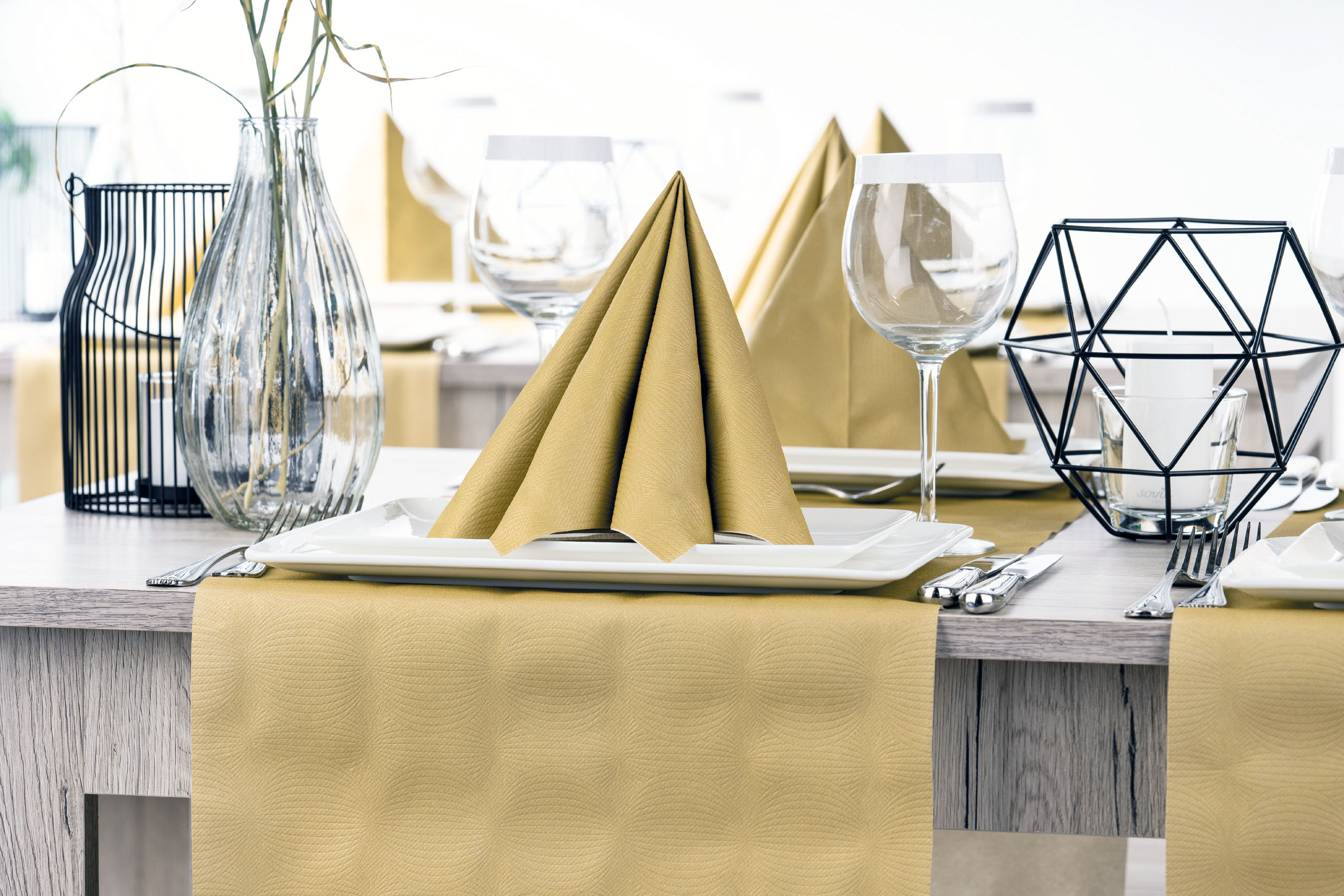 Tischläufer Rollenware - LUDO Prägedruck Linclass-Premium 40 cm x 24 lfm