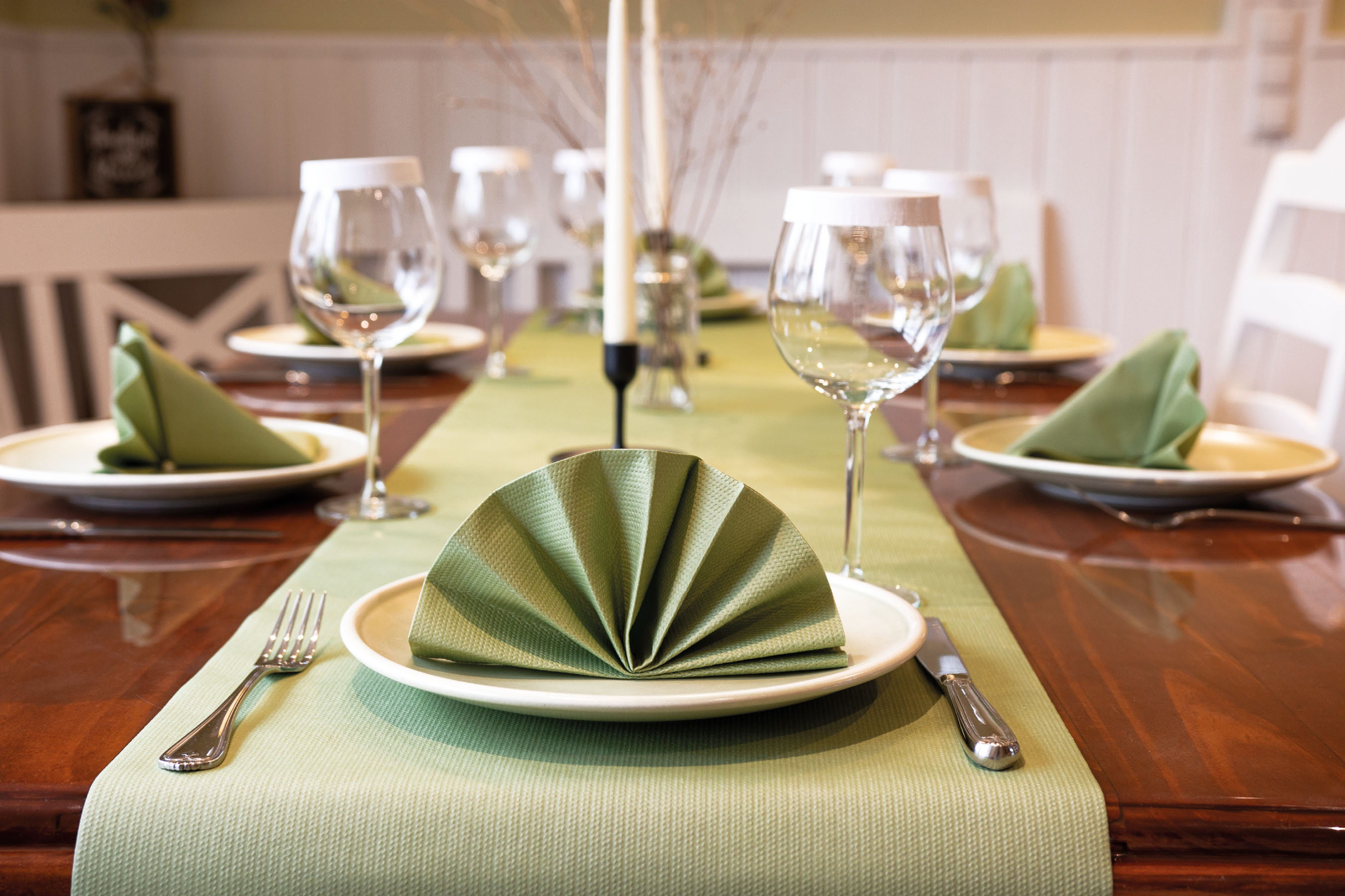 Tischläufer Rollenware - MALAGA Prägedruck Linclass-Premium 40 cm x 24 lfm