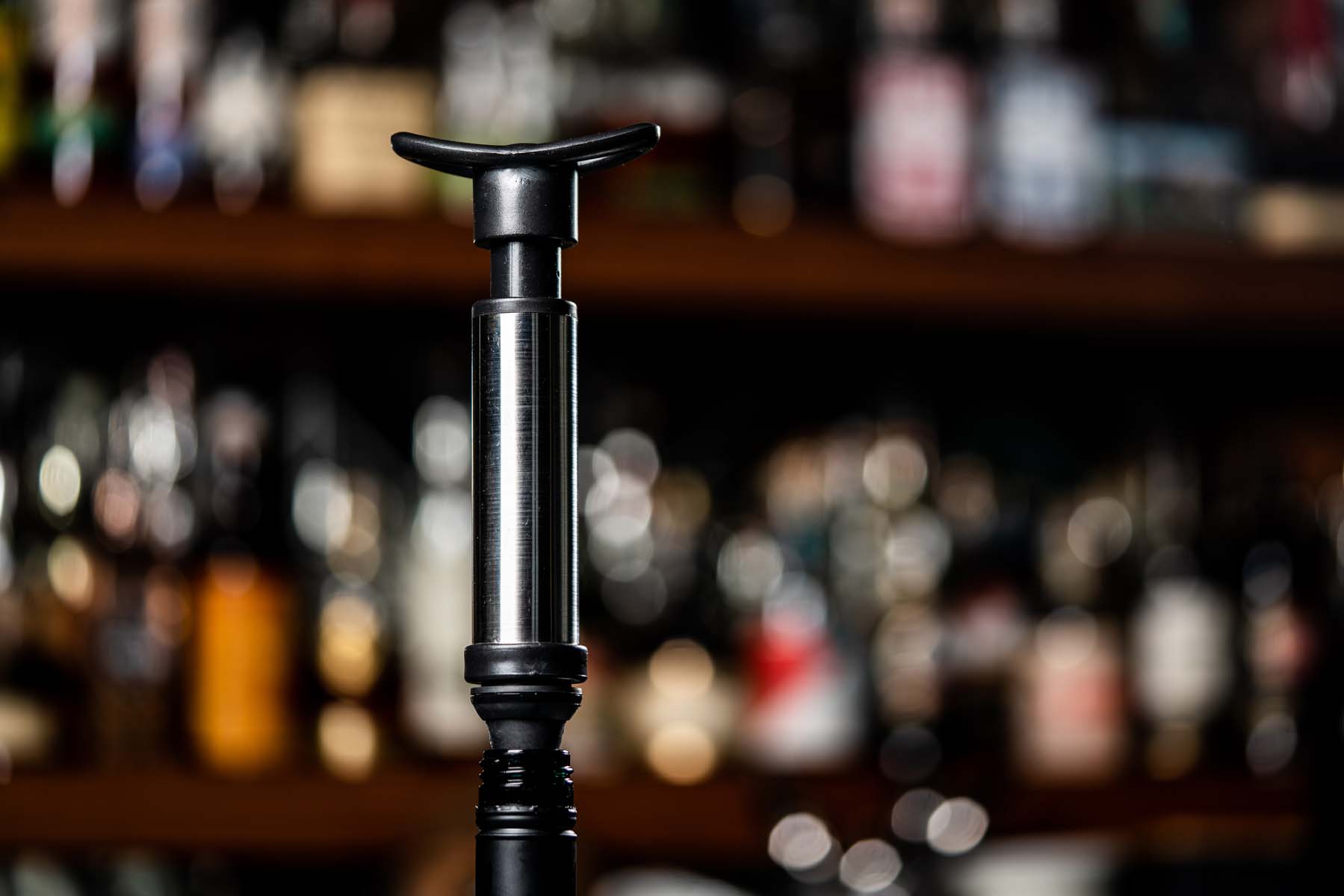 Weinpumpe mit 2 Korken