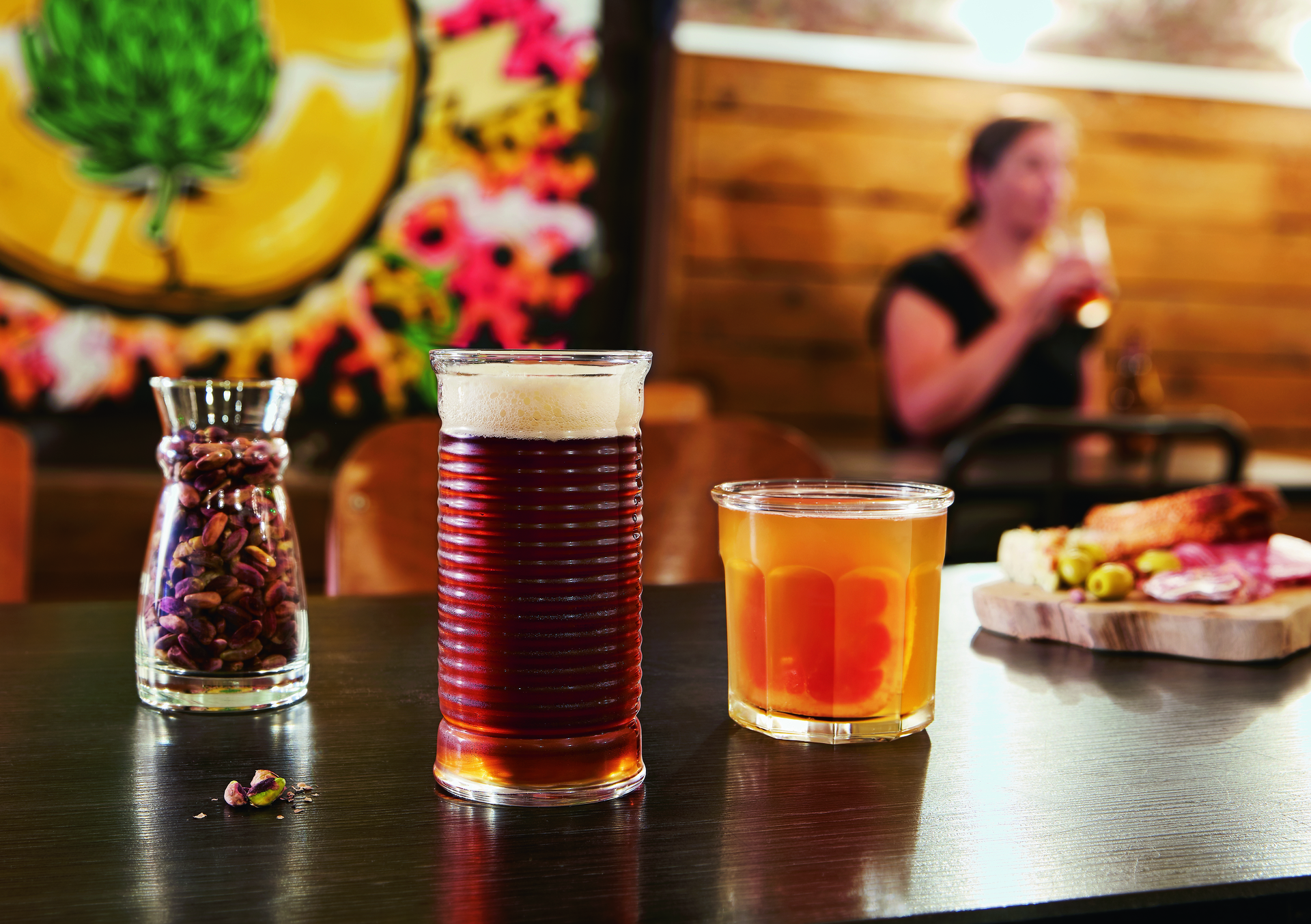 Karaffe Fluid m. schwarzem Kunststoffdeckel 62 cl, I: 620 ml, H: 189 mm, D: 91 mm