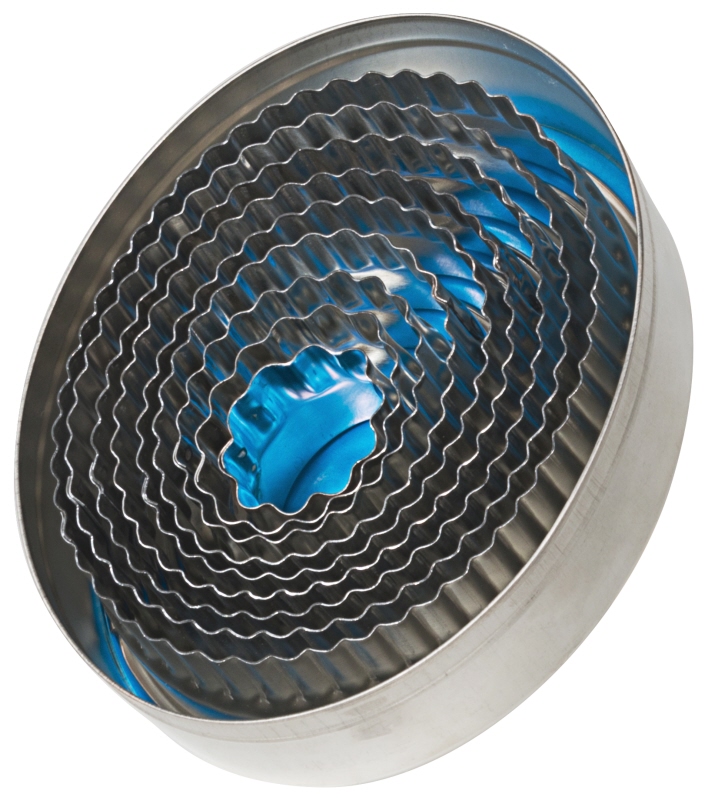 Ausstechform oval, wellige Form, Weißblech, 25 x 20 - 80 x 65 mm, H: 30 mm