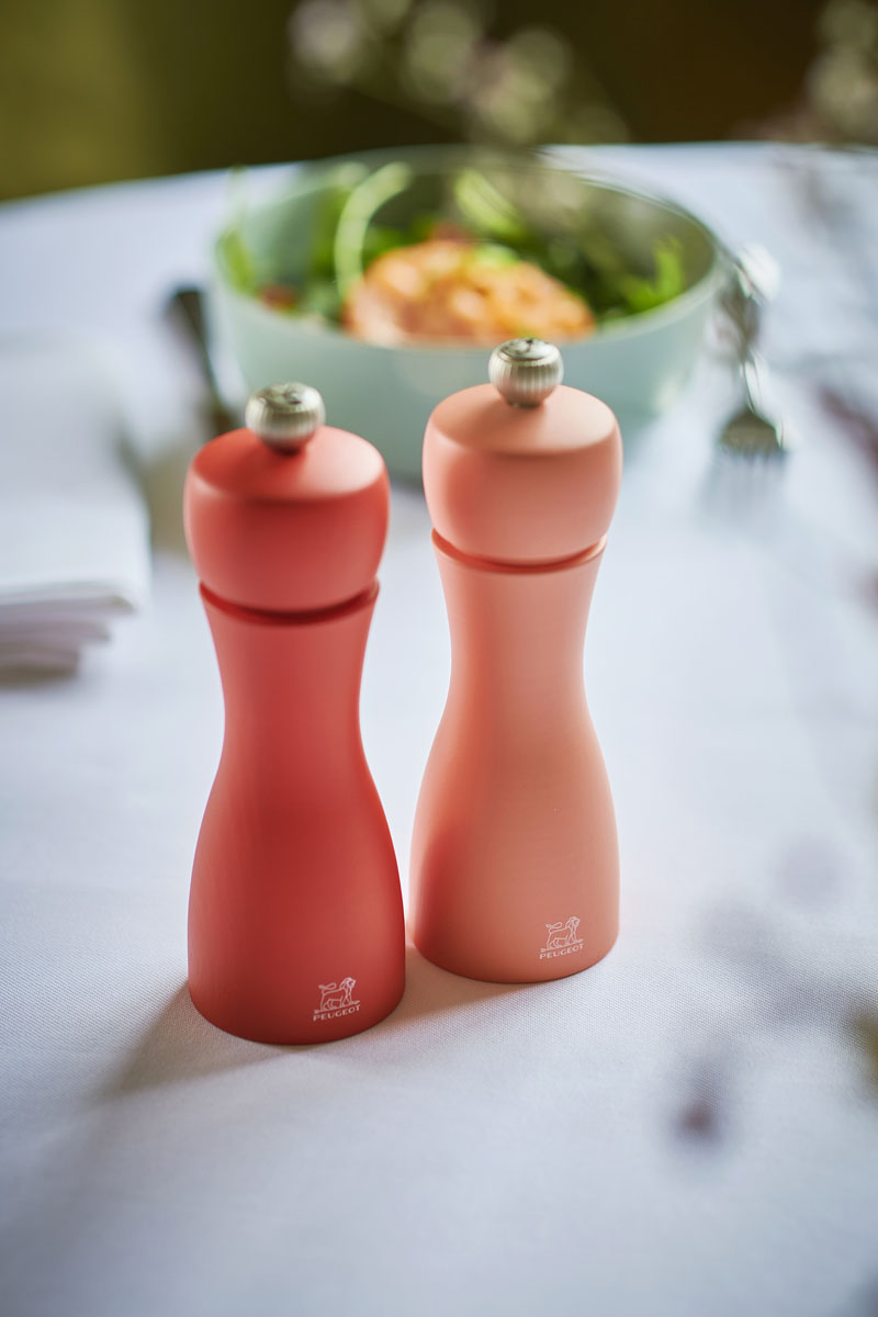 Peugeot : Tahiti Duo  - Pfeffer- und Salzmühle, manuelle Buchenholz-Mühle, Größe: 15 cm, Farbe: feuer