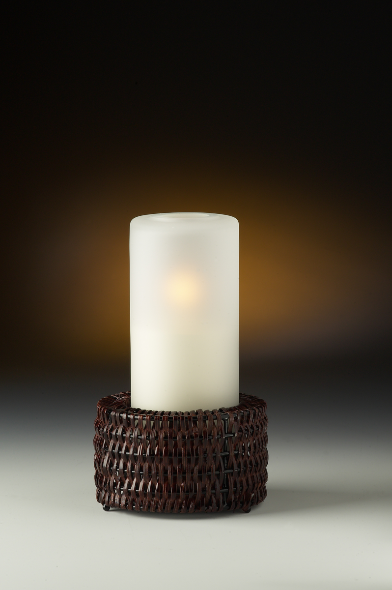 Tischlampe Nour 60A, Lampenkörper: rattan dunkel, Glaszylinder: milchig, Höhe: 19 cm