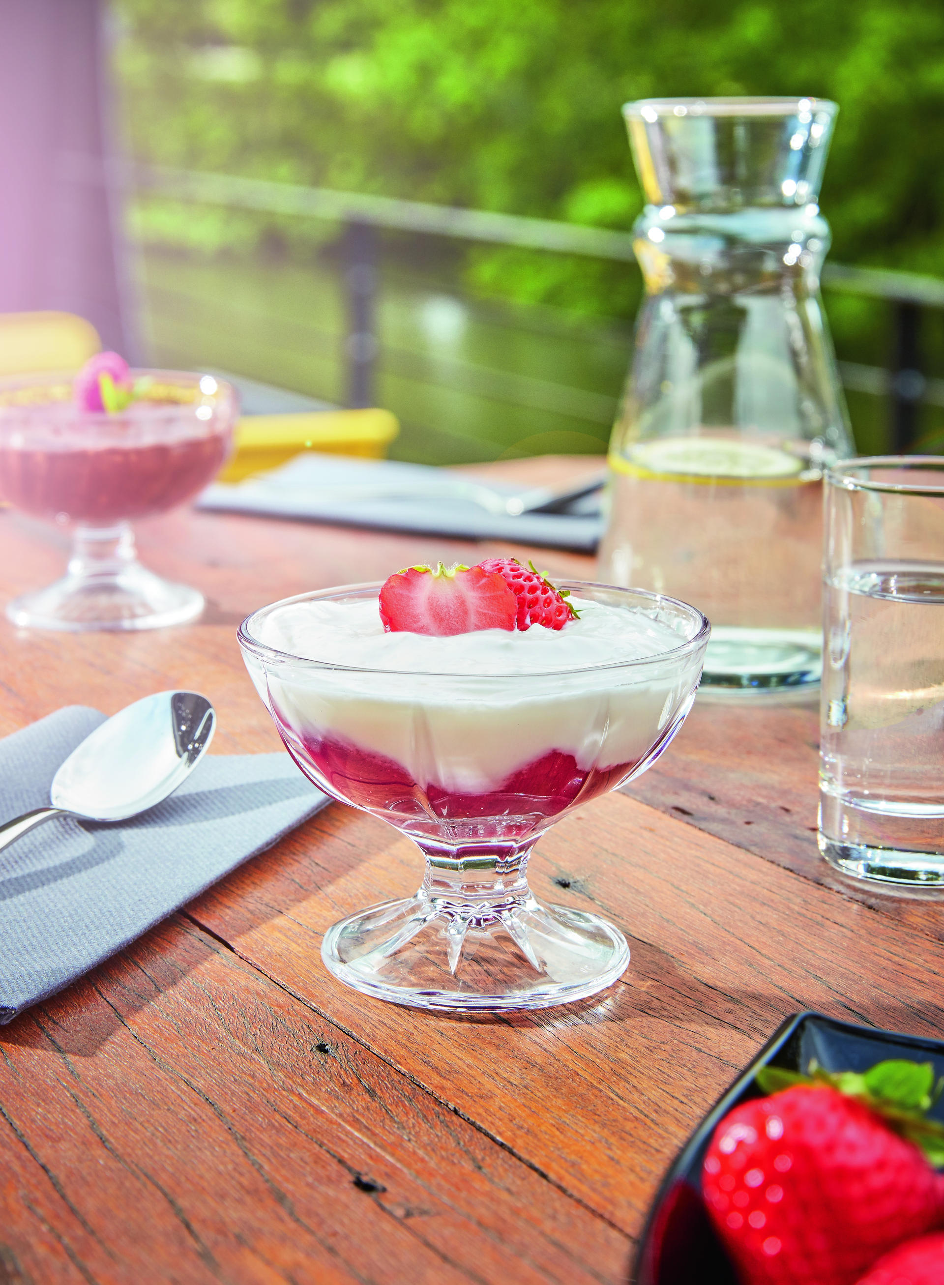 Karaffe Fluid m. schwarzem Kunststoffdeckel 62 cl, I: 620 ml, H: 189 mm, D: 91 mm