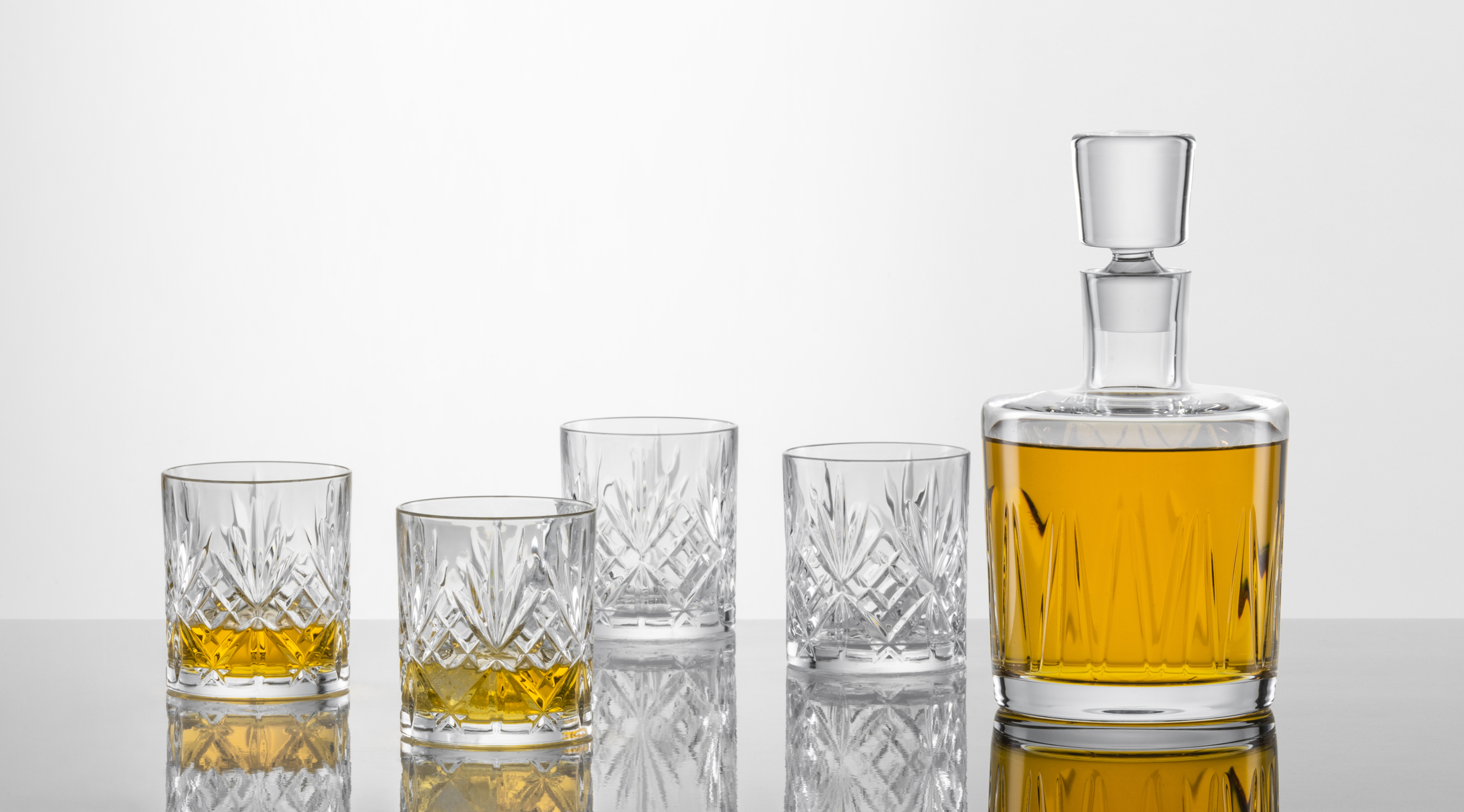 Whisky : Classic Show 33,4 cl Nr. 60, Inhalt: 334 ml, D: 82 mm, H: 94 mm